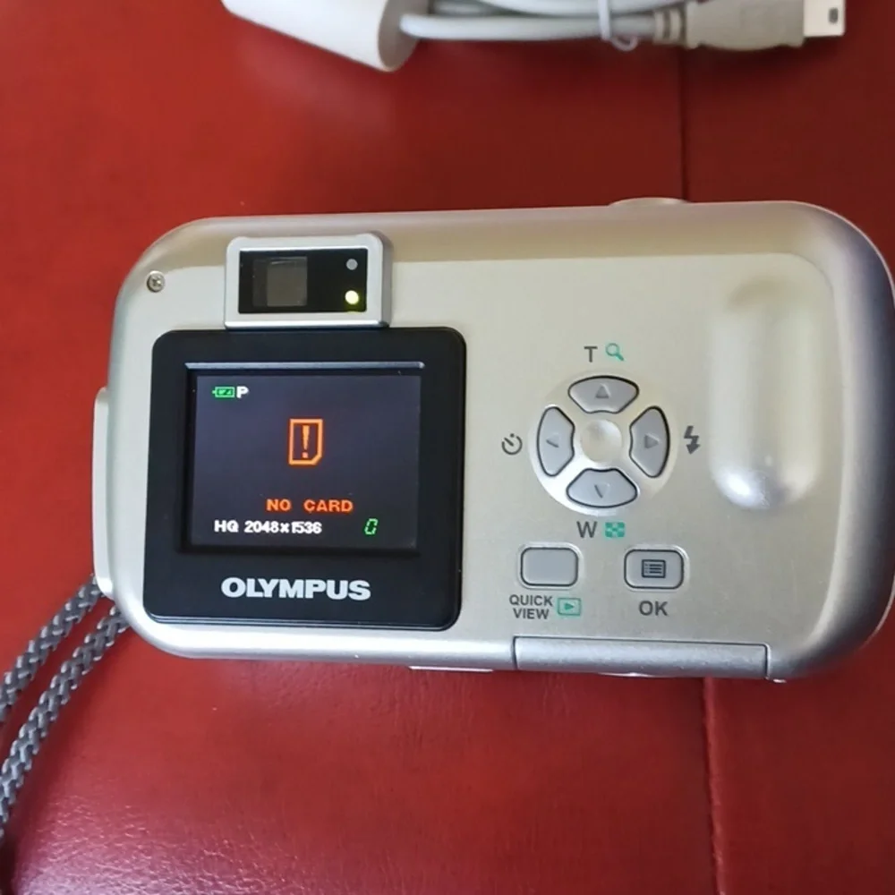 *OLYMPUS CAMEDIA DIGITAL D-385 ZOOM CAMERA, works